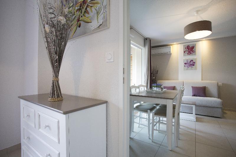 Residhotel Residence Pont Du Gard Remoulins Exterior photo